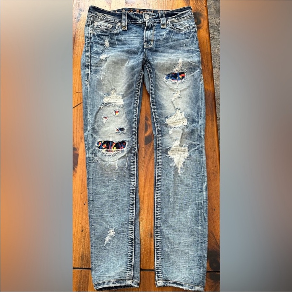 Limited edition, Rock Revival Light wash skinny Size 26 but fits up to Size 28